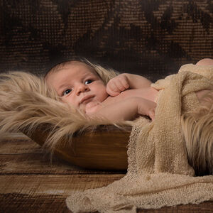 Newborn image 002